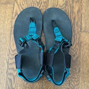 Vibram Bedrock Sandals Size 6